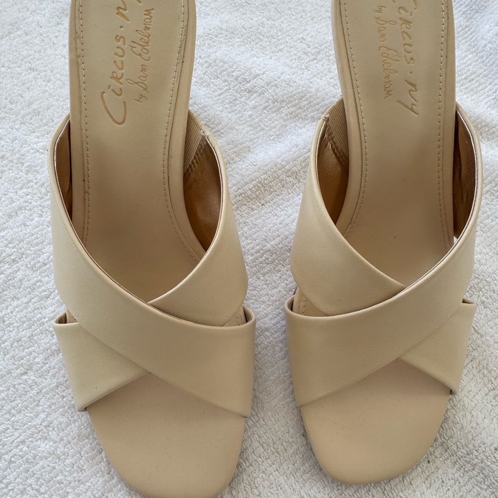 Women's Cream Sandals